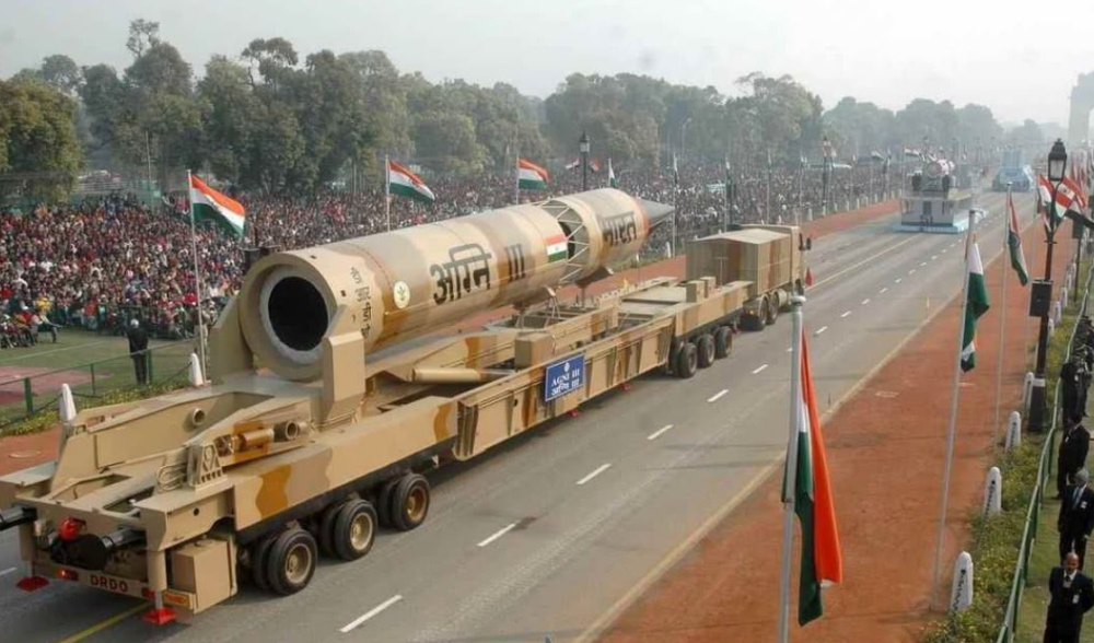 事实上除了五常外,以色列,印度,巴基斯坦和朝鲜也有自己的核武器