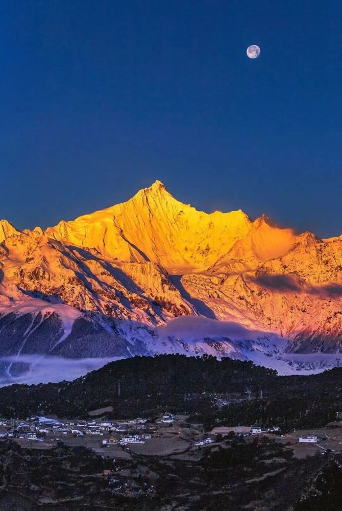 探索香格里拉秘境南姐洛梅里雪山同乐村