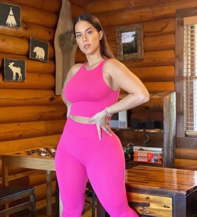 加内特新女友曝光,小他16岁,臀围惊人,球迷调侃:狼王很专一