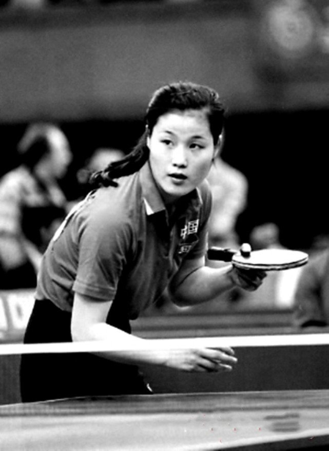 焦志敏先后打败了排名世界第一的曹燕华,还有世界冠军耿丽娟和戴丽丽