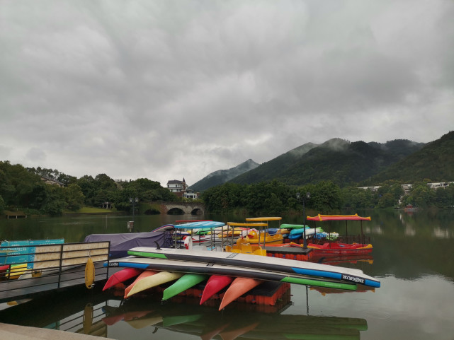 景區地處重慶市九龍坡區金鳳鎮海蘭村