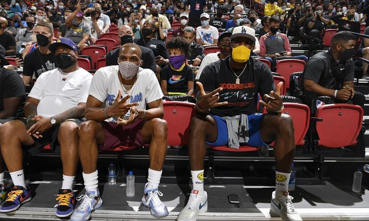 历史第一湖人或上演7位全明星同场盛况球迷这是老骥伏枥队