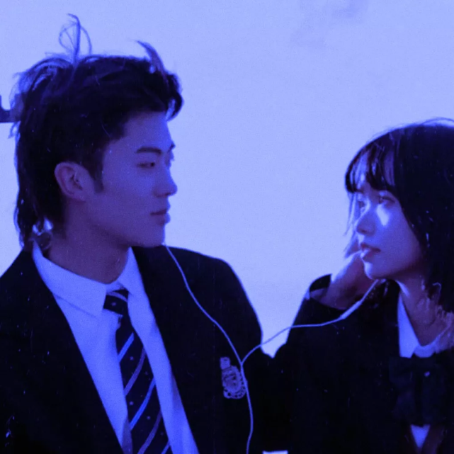 情侣头像|克莱因蓝的浪漫