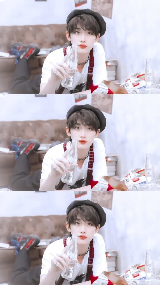 tnt丁程鑫开学了该换壁纸了这不就来了丁哥三宫格壁纸走起