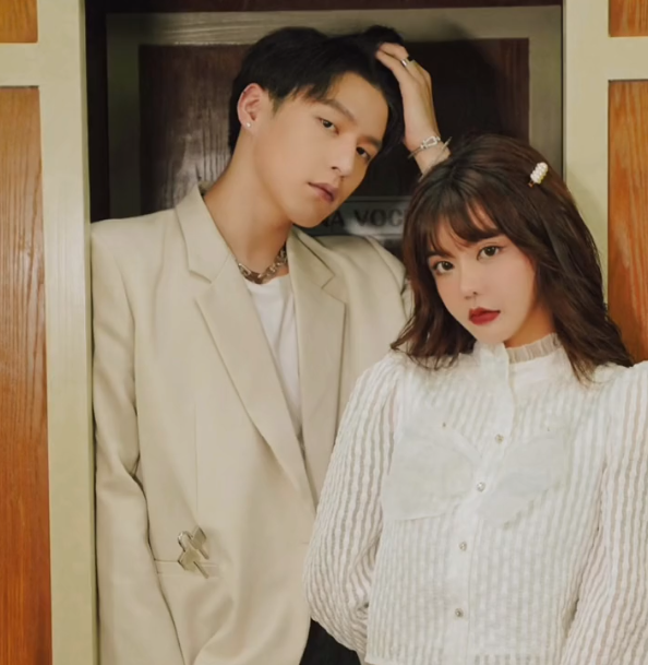 韩安冉拍情侣mv时嘴角不自觉往下拉网友没什么事别笑了