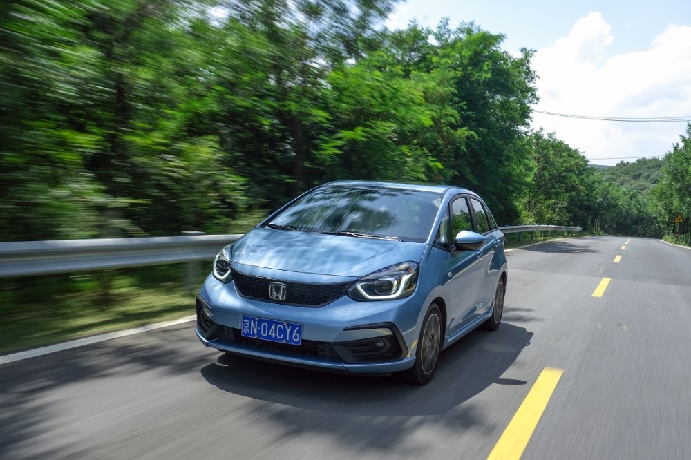 试驾广汽本田第四代飞度 拉高转分分钟让你"高潮"