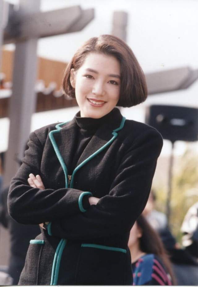 "郭靖,穆念慈"聚会!黄日华丧妻一年多,55岁关宝慧至今未嫁