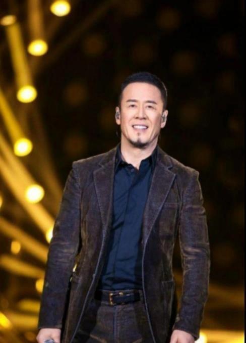 杨坤走到今天该怪谁呢成于中国好声音败于自己让人唏嘘