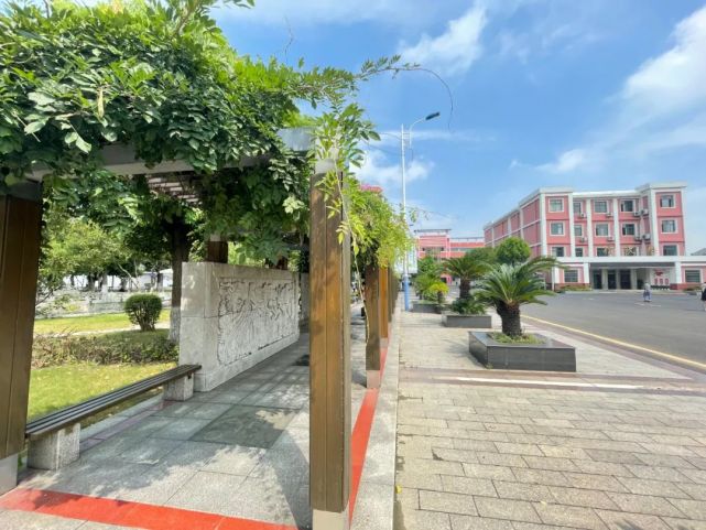 你好,马相伯高中!