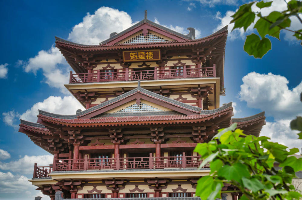 600多名新生入校,南充高中第四个校区今天开学_腾讯新闻