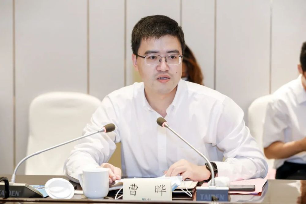 省教育厅副厅长王成斌一行来昆督查