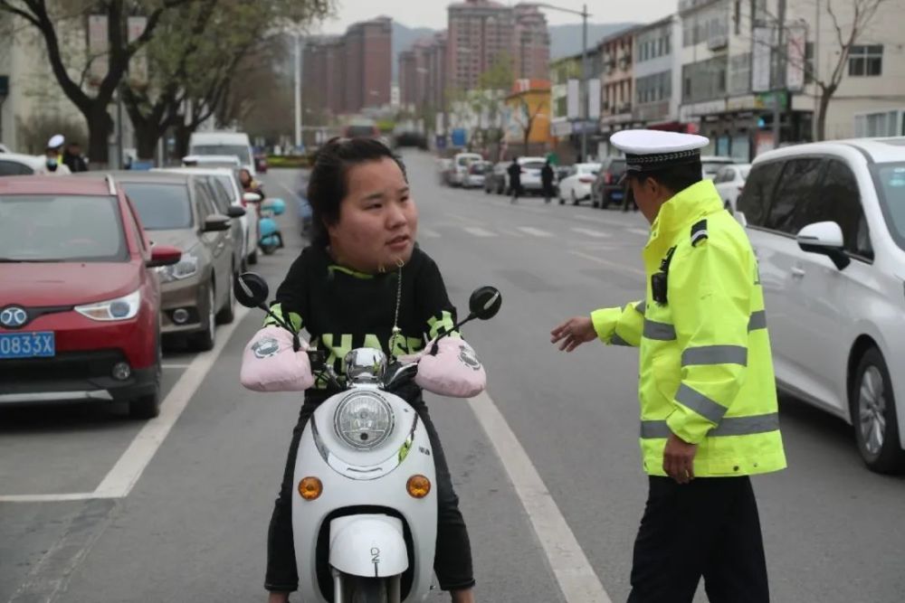 不戴头盔怎么处罚,电动车不戴头盔怎么处罚