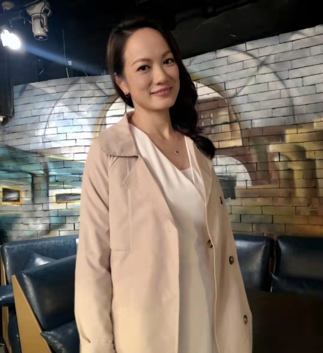 曾陷抑郁边缘,tvb前知名绿叶靠朋友走出低潮:看周星驰的戏都会哭_腾讯