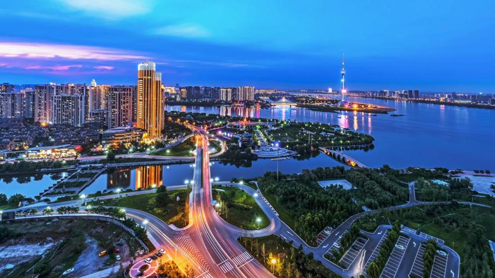 10年后中国人口数量_中国普通地级市常住人口前十位,人口在1千万左右,南北方