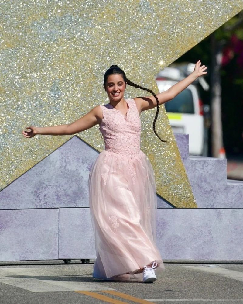 卡妹camila上辈子大概拯救了地球顶级男星都为她做配