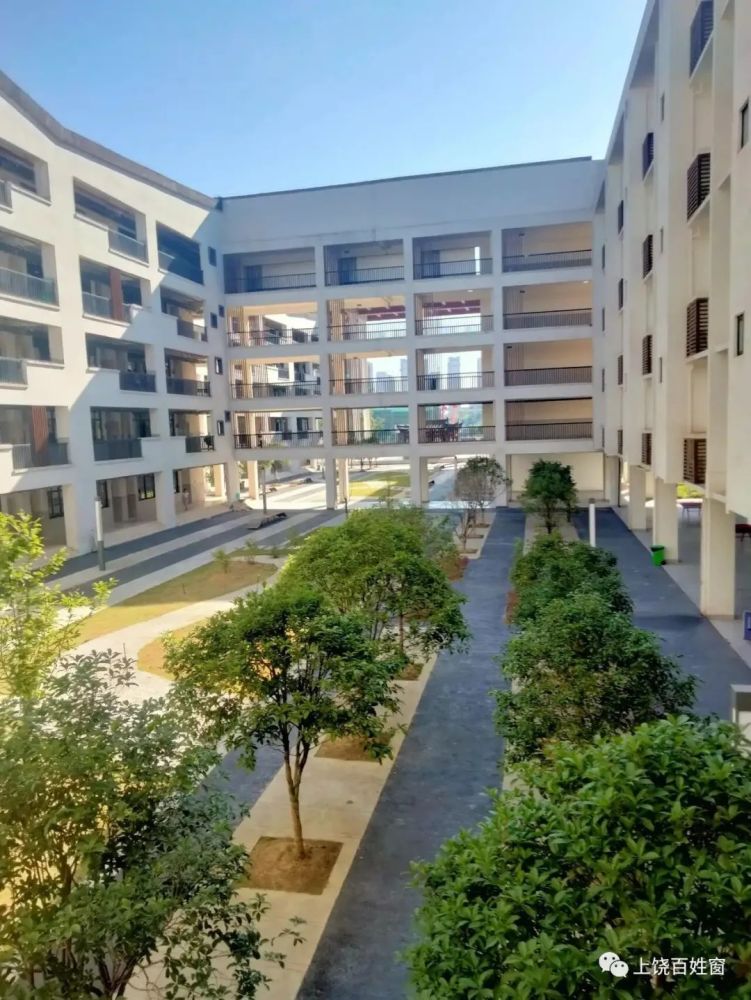 看看崭新的上饶市一中新校区 走走真的不一样_腾讯新闻
