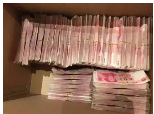 "高考700分"和"现金700万"选哪个?理想与现实的切磋