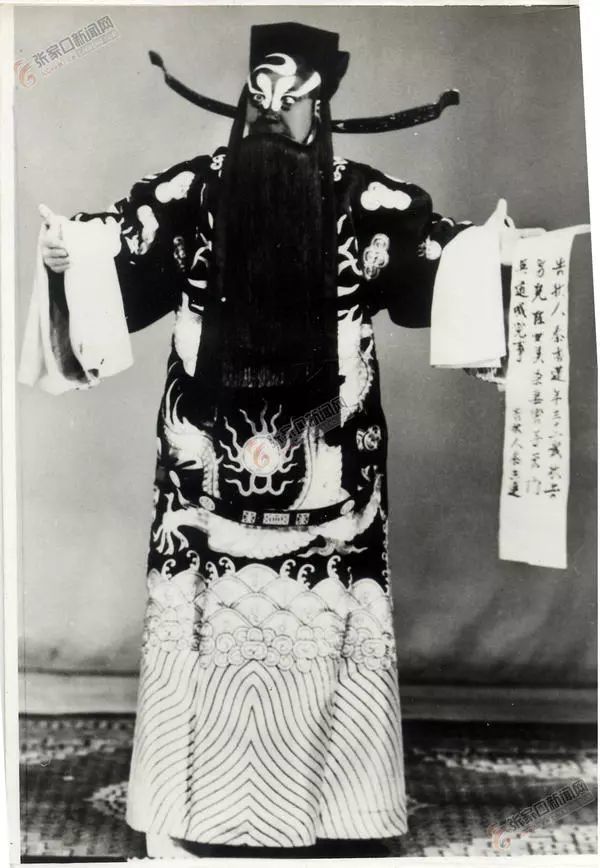 表演不能令人满意,那就是《金马门》里的安禄山,《铡赵王》里的司马清