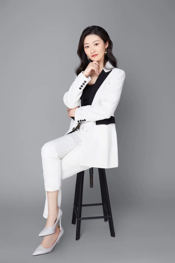 记者 苏楠记者 徐悦他们分别在闵行区实验幼儿园,闵行区实验小学,上海