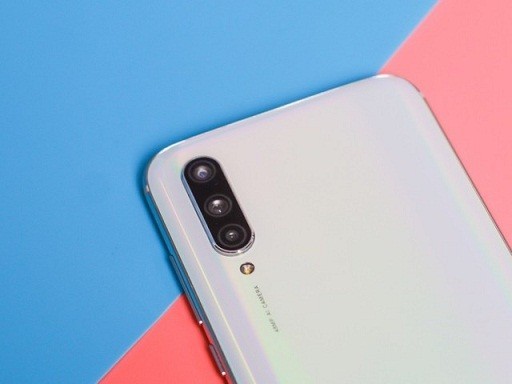 小米cc11配置曝光,若售价为2k价位段,是否值得入手?