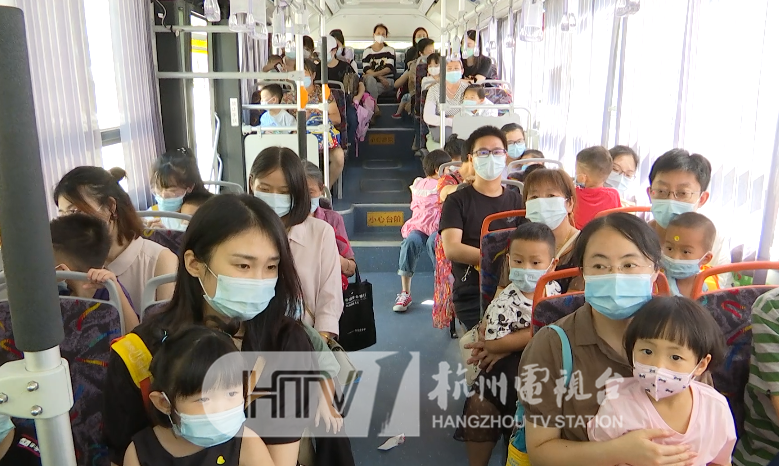 杭州這趟公交車上，全是幼兒園小孩和家長，原來……太贊了！(圖6)