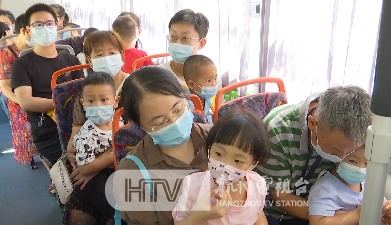 杭州這趟公交車上，全是幼兒園小孩和家長，原來……太贊了！(圖7)
