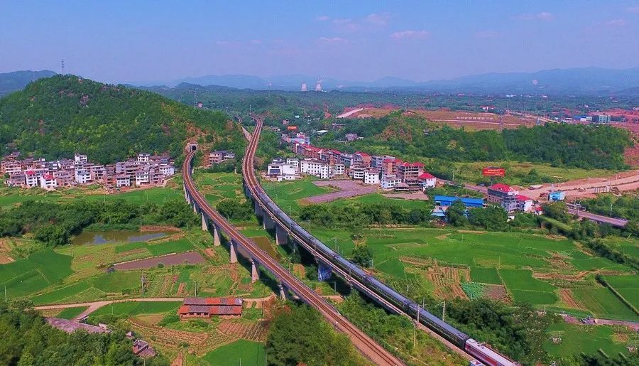 京九通道图片