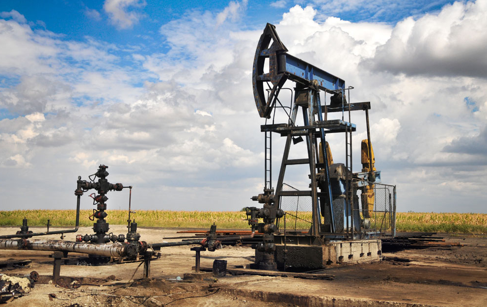 开采石油钻井达几千米深?钻井的工具到底有多长?又是怎么操作的