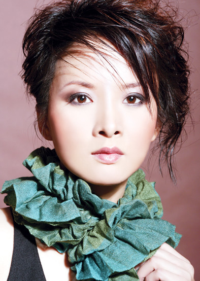 出身清贫的她嫁给大9岁丈夫,今是幸福小女人|张国荣|谢兰|夜半歌声