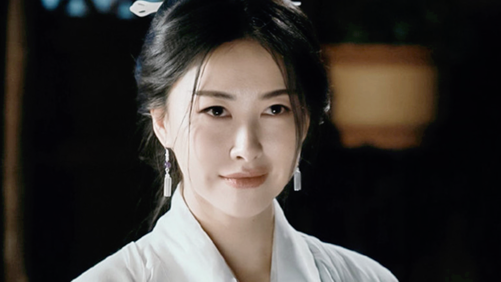 马夫人踏入人生下一阶段,陪老公骑马,超大孕肚像怀了双胞胎