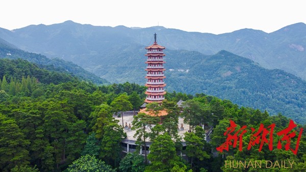 "疫"后再相见 飞"阅"南岳金刚舍利塔