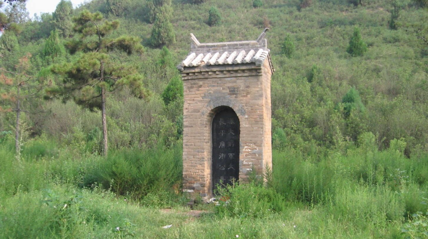 卫青墓卫青墓,是汉武帝茂陵中最大的陪葬陵,墓葬位于今陕西省兴平市南