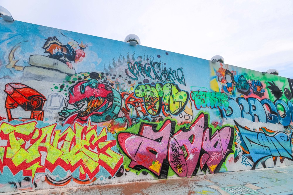 厦门的小众景点另类文化空间环岛路上的街头涂鸦