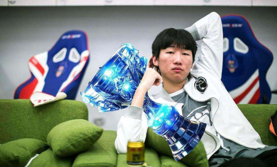 历届s赛冠军|英雄联盟S赛历届冠军名单：Faker三冠两MVP，上两届LPL都拿下