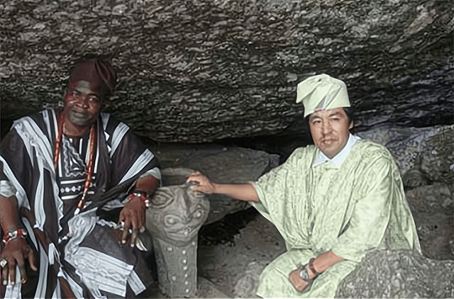 15年前,山东小伙房一波在非洲当酋长,准许娶妻纳妾,现在怎样