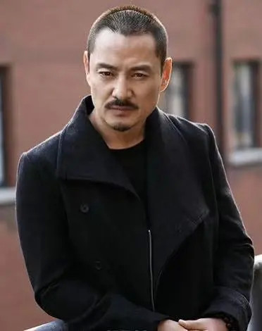 提起演员尹铸胜,很多观众觉得这个名字很陌生,在他的社交网络平台上