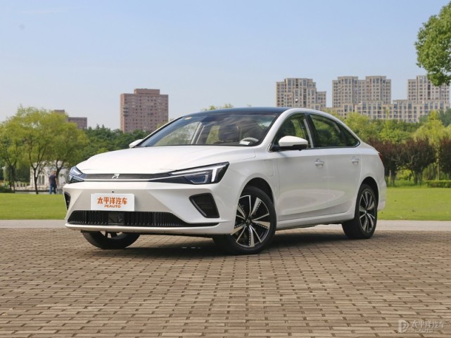 r汽车er6新增车型上市 售价为15.58万元