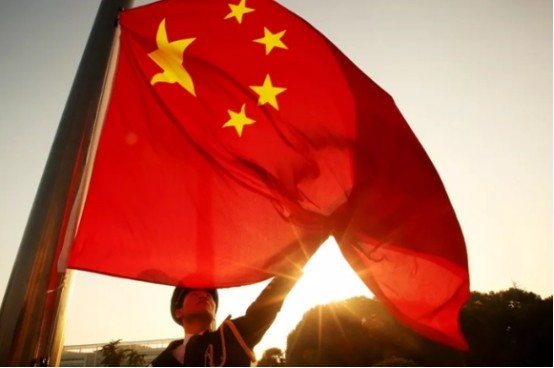 9月1日起正式生效！中国给世界树立了榜样，若不信邪必打出头鸟主语宾语