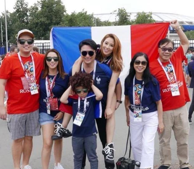 除了徐子欣外,照片里另一个人也格外吸睛,她就是林青霞的继女邢嘉倩.