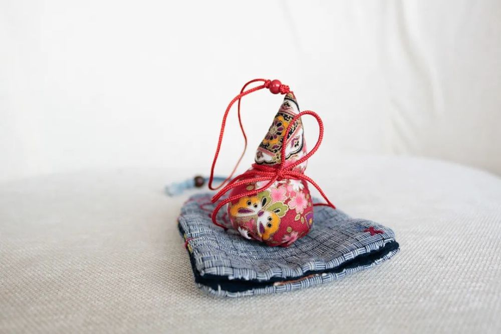 线上展布结之缘中国传统手工艺作品之手工布艺作品