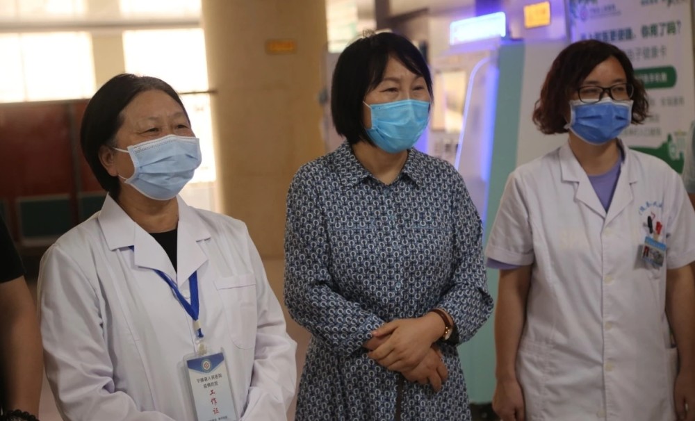 宁陵县人民医院院长郭晓华慰问奋战在抗"疫"一线的工作人员_腾讯新闻