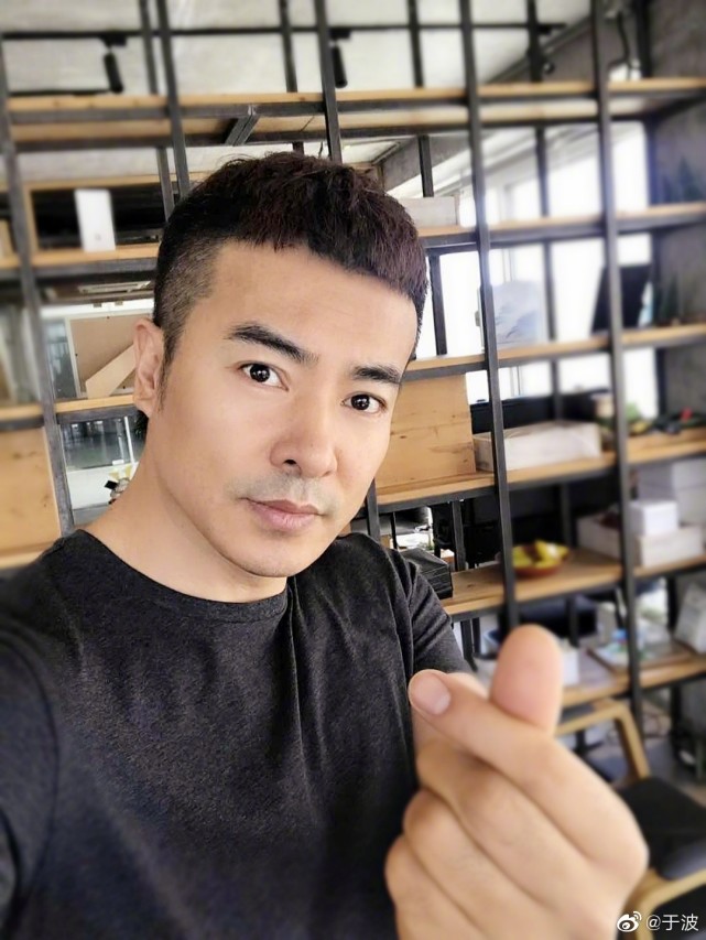 童年男神于波在重紫演女主爹45岁状态超好在北京还有两套四合院