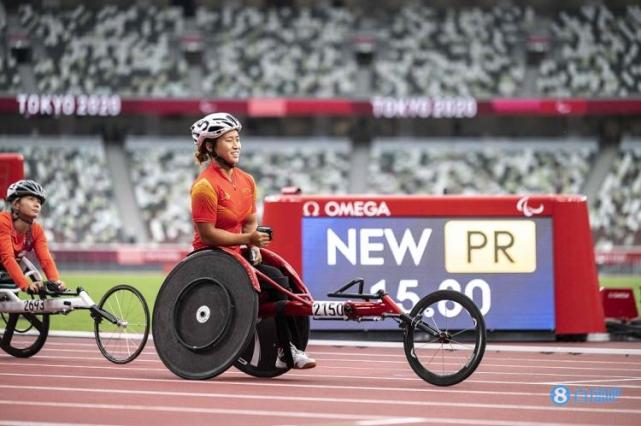 女子轮椅竞速100米t54级 周召倩夺金|周召倩|直播吧|东京残奥会