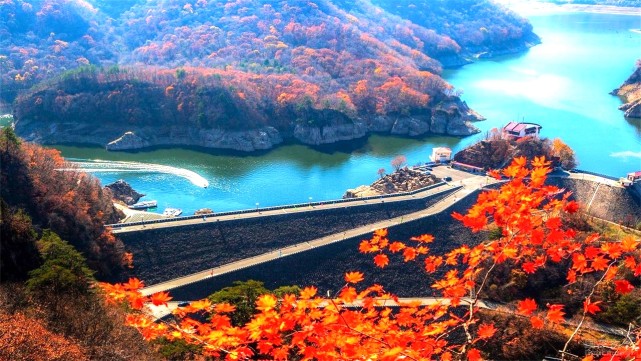 辽宁正在努力打造一个5a级景区,风景非常优美,不输于黄山