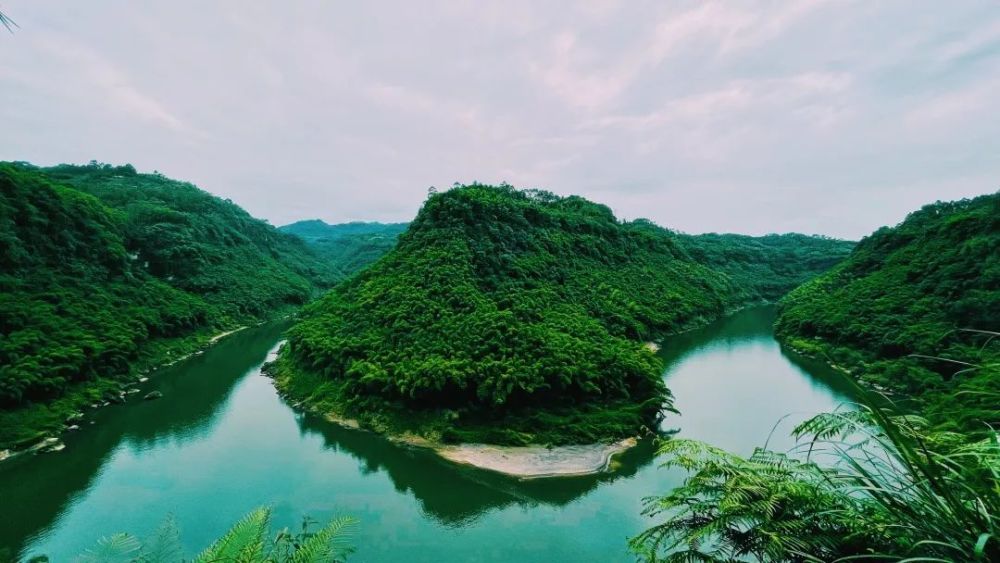 秋韵乐山嘉阳光影体验沉浸式的光影艺术旅程