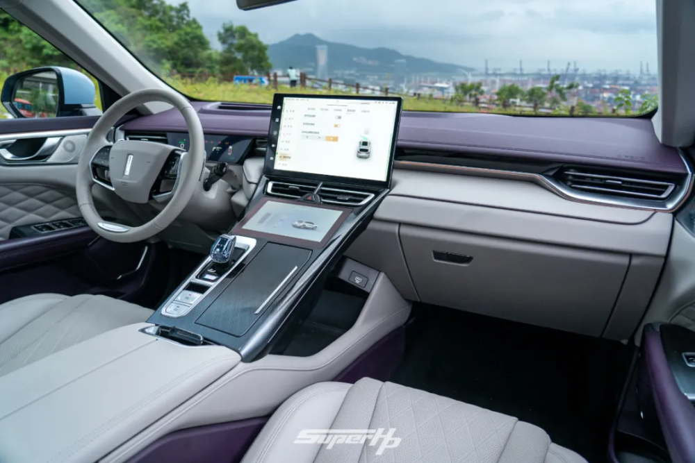 成都车展当红suv——wey摩卡试驾体验