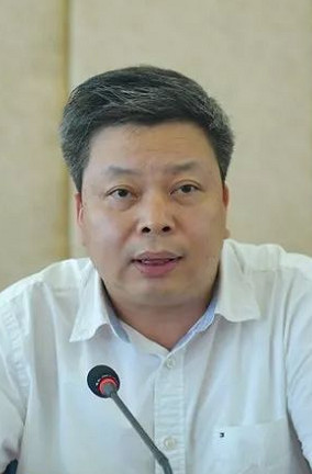 张忠简历据福州日报消息,福州市人大常委会党组理论学习中心组(扩大)