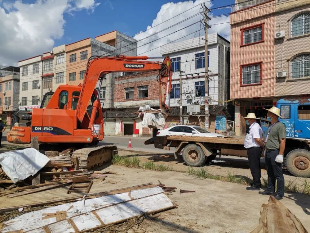 大行动!桂平南木镇出动70多人整治"五乱"