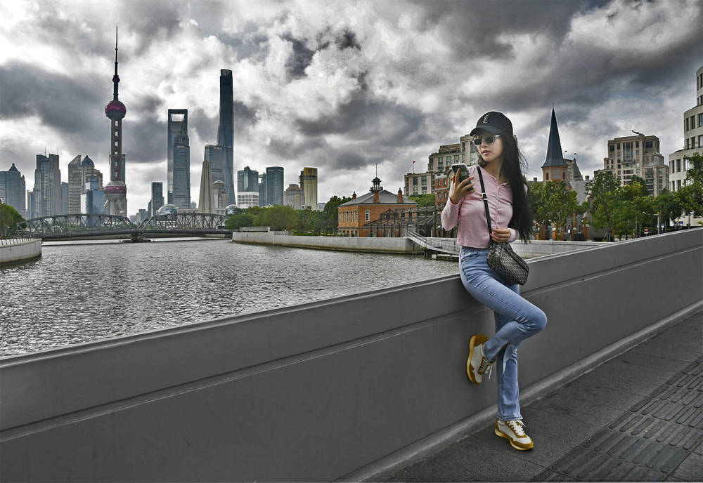 外景人像拍摄 一定要突出人物的形象 才能更好地吸引人们的审美视线
