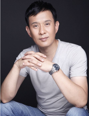 《婆婆的镯子》里的4位高颜值"老帅哥",年轻魅力都强过牛骏峰